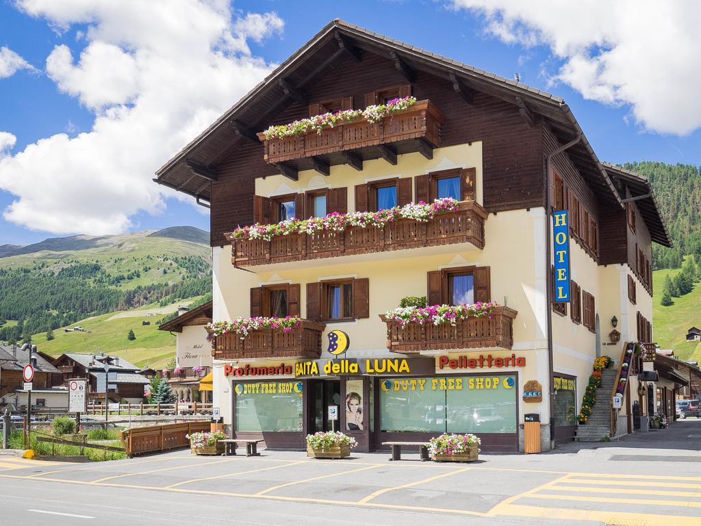 Hotel Baita Della Luna リヴィーニョ エクステリア 写真