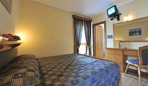 Hotel Baita Della Luna リヴィーニョ エクステリア 写真