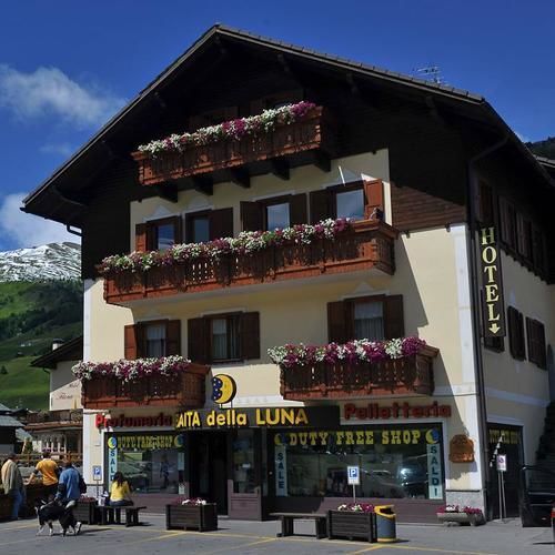 Hotel Baita Della Luna リヴィーニョ エクステリア 写真